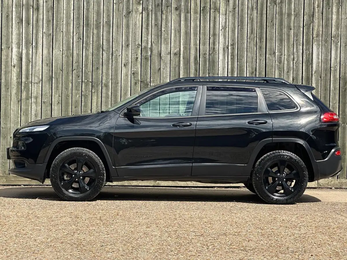 2016-jeep-cherokee-22multijet-ii-night-eagle-big-5