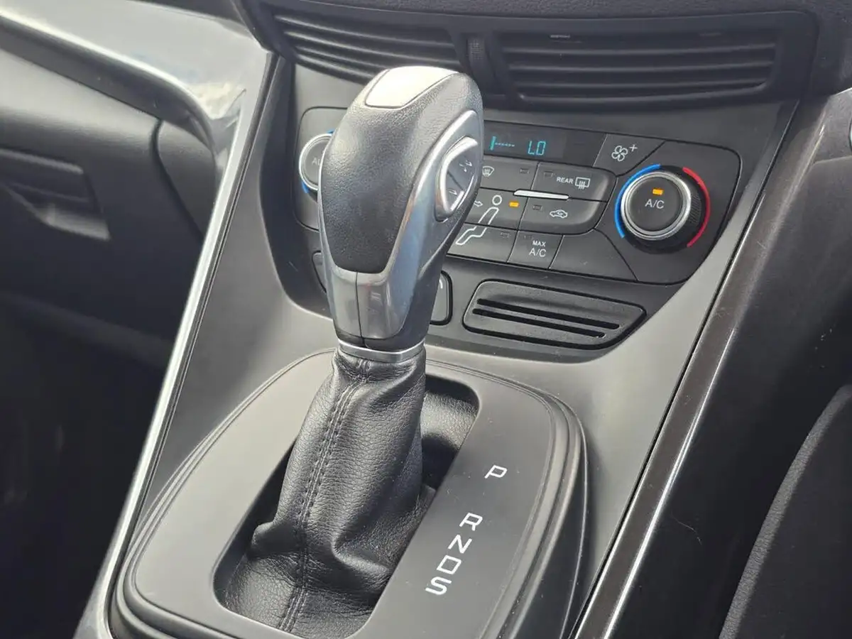 2016-ford-c-max-15tdci-titanium-powershift-big-22