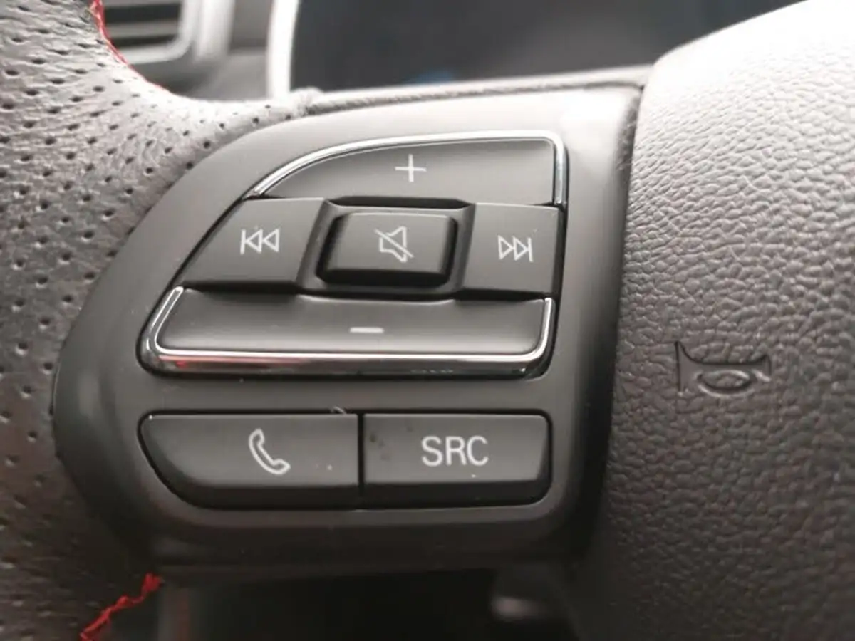 2023-mg-zs-suv-15-vti-tech-exclusive-big-8