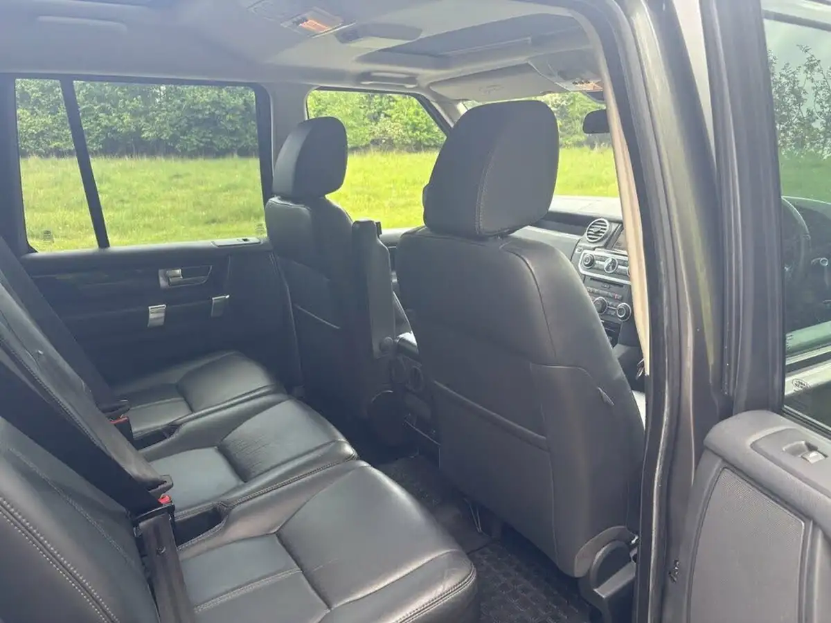 2015-land-rover-discovery-4-30-sd-v6-hse-big-15