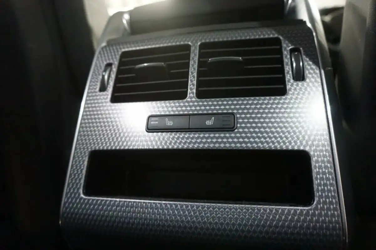 2019-land-rover-range-rover-sport-30-sdv6-hse-dynamic-big-40