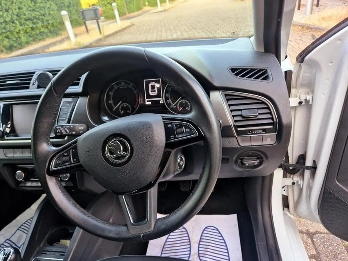 2019-skoda-fabia-10-tsi-se-l-95ps-ss-hatchback-big-17