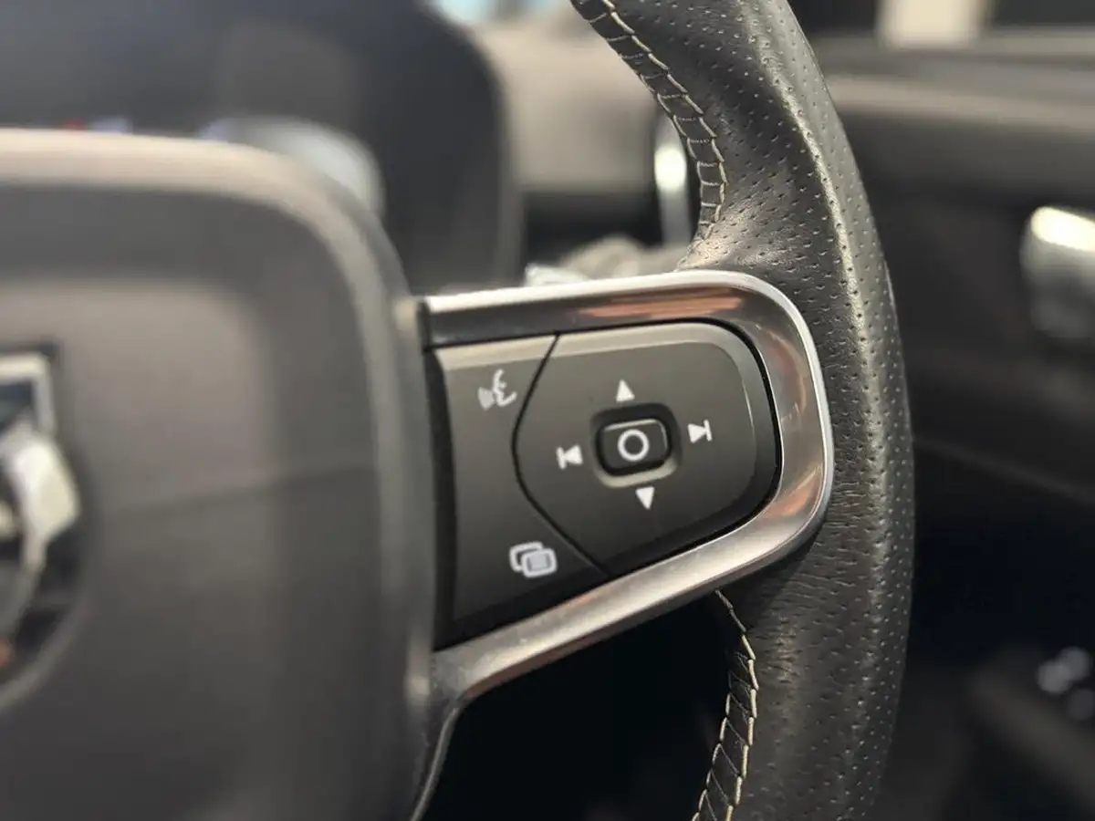 2019-volvo-xc40-15-t3-r-design-163bhp-geartronic-big-20
