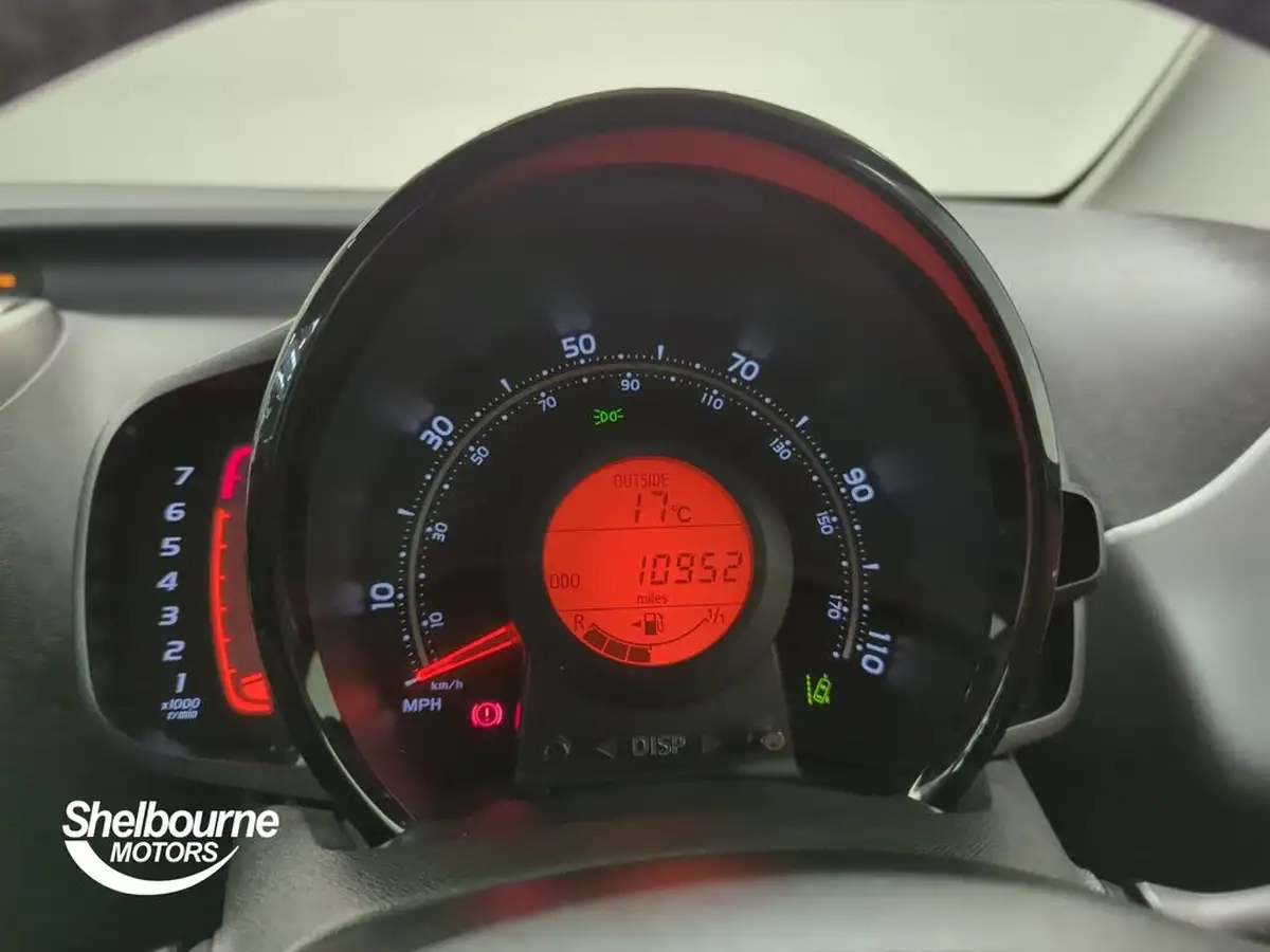 2021-toyota-aygo-10-vvt-i-x-play-tss-big-5
