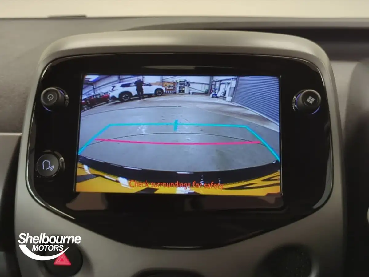 2021-toyota-aygo-10-vvt-i-x-play-tss-big-29