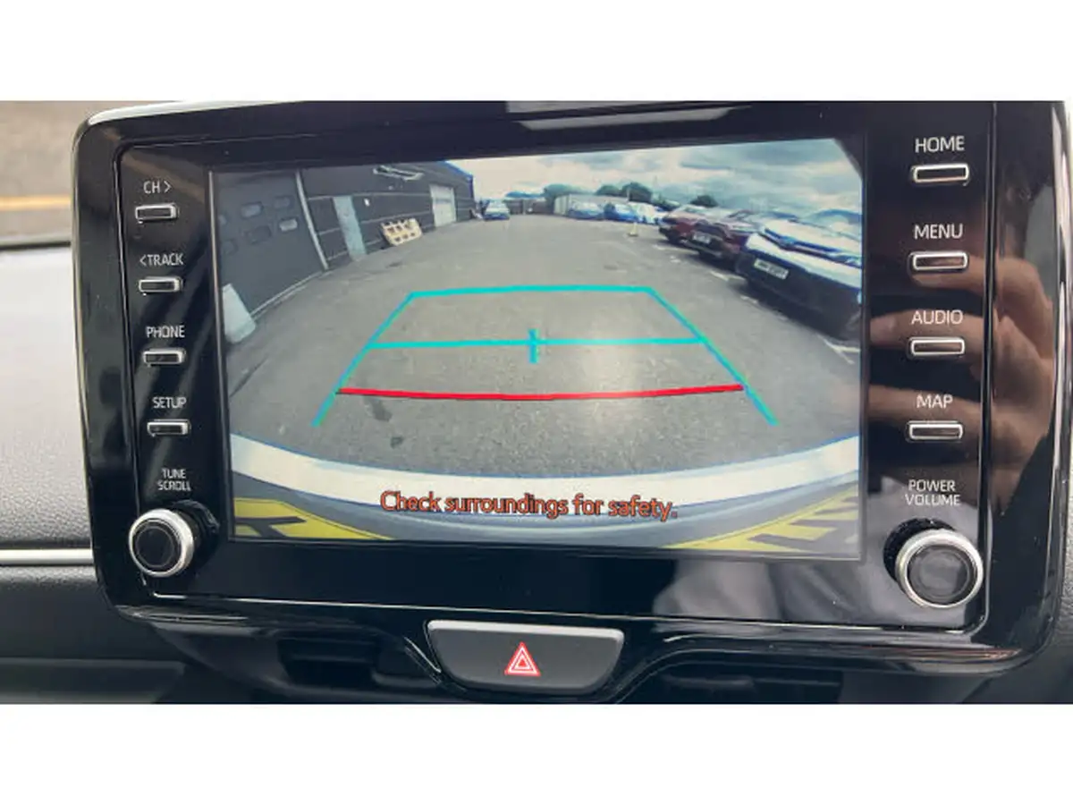2023-toyota-yaris-15-vvt-i-design-big-34