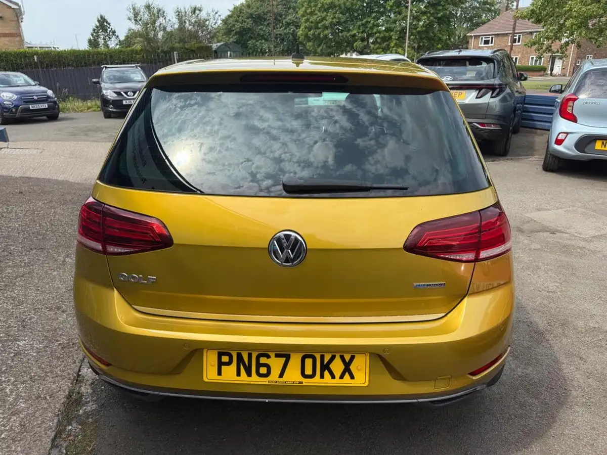 2017-volkswagen-golf-10-tsi-se-nav-ss-hatchback-5d-dsg-big-18