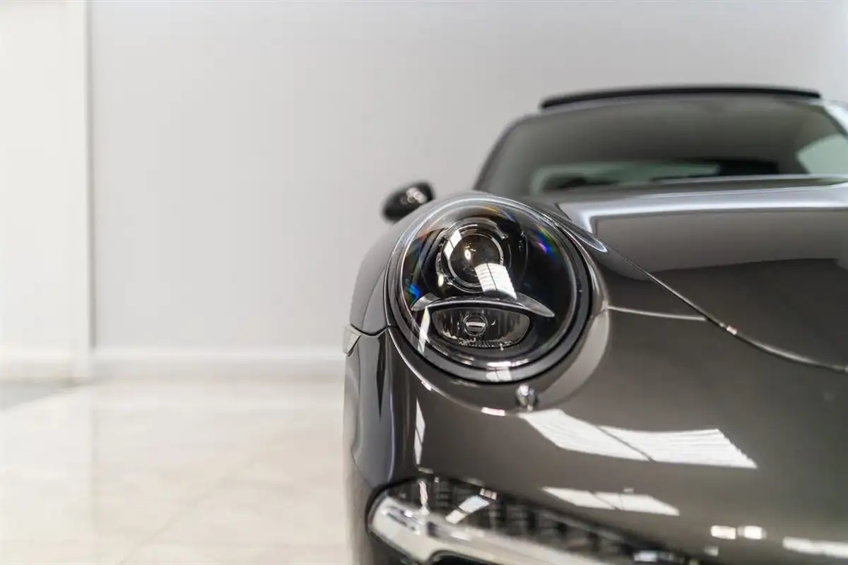 2012-porsche-911-38-carrera-s-400bhp-coupe-big-9