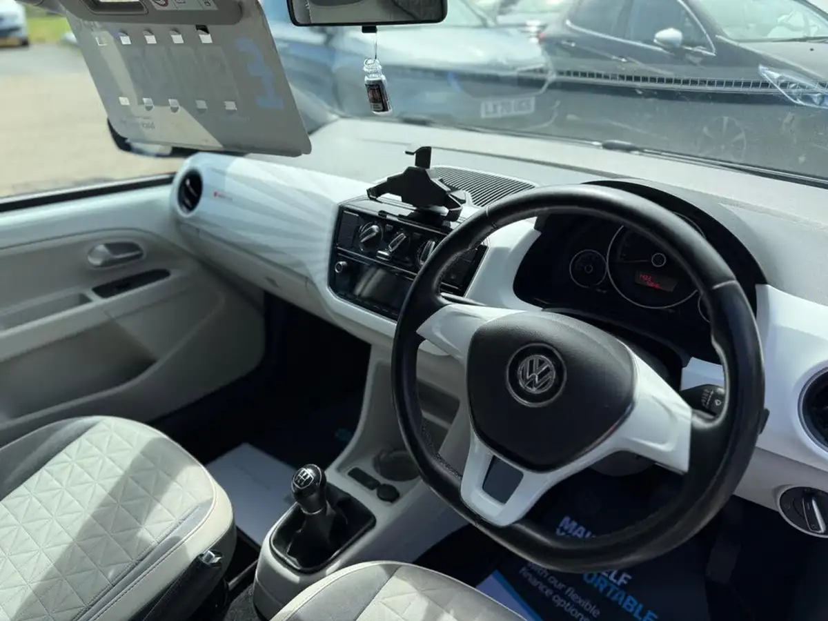 2018-volkswagen-up-10-up-beats-60ps-5d-big-22
