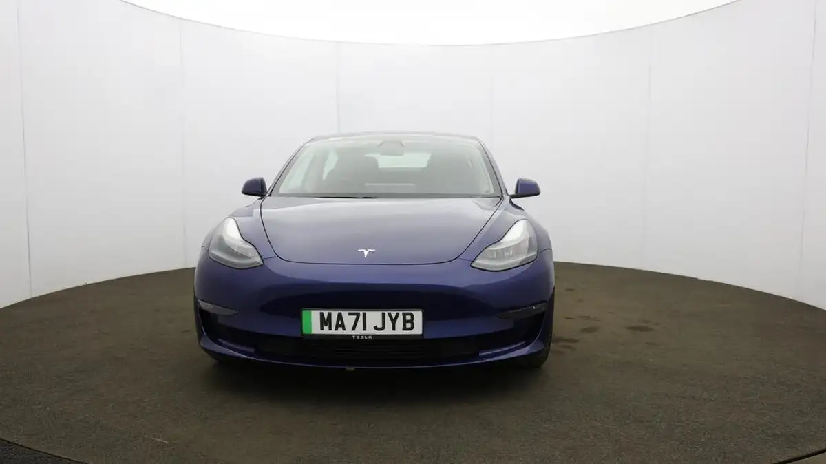 2021-tesla-model-3-e-performance-awd-big-29