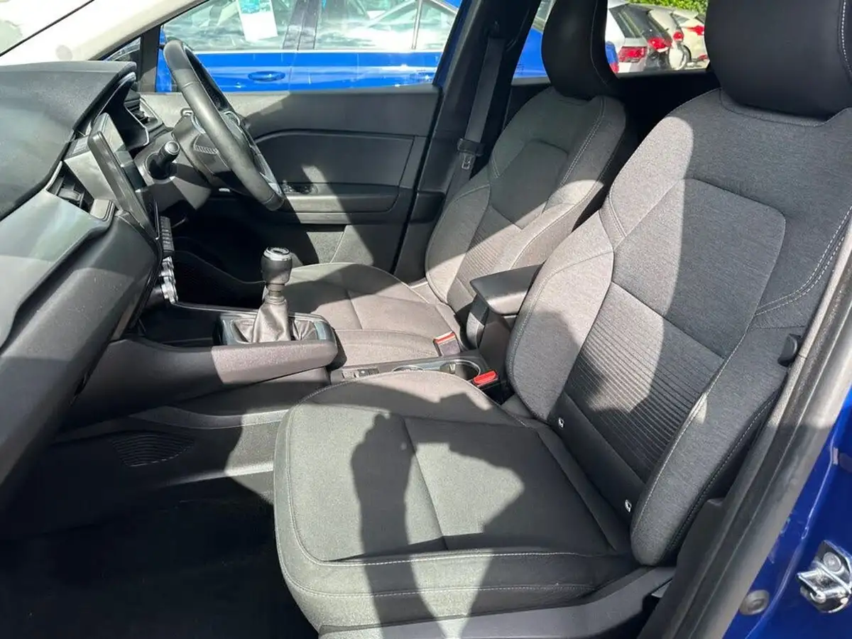 2020-renault-captur-15dci-iconic-95bhp-big-7