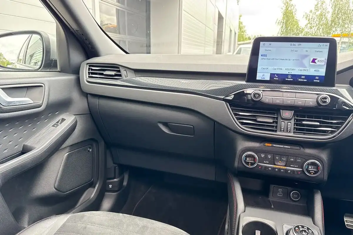 2020-ford-kuga-25t-st-line-x-big-19