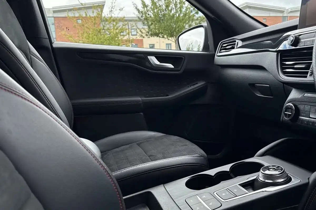 2020-ford-kuga-25t-st-line-x-big-43