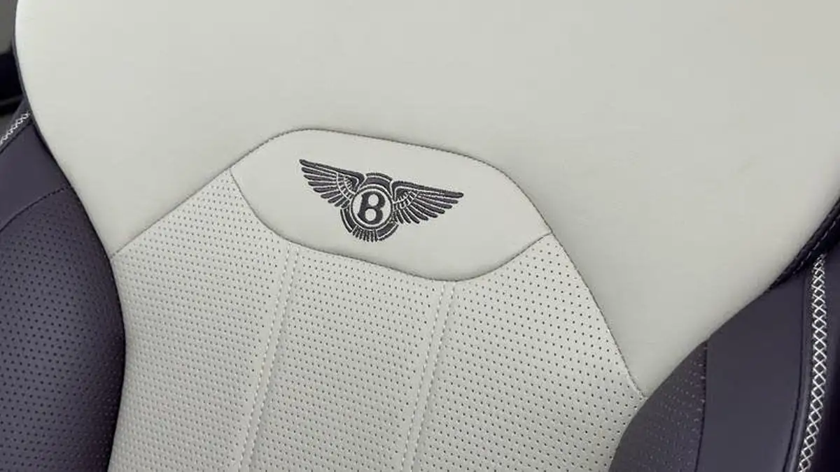 2020-bentley-bentayga-30-hybrid-big-28