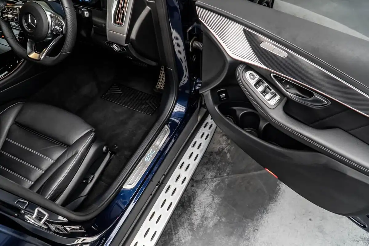 2021-mercedes-benz-eqc-e-eqc-400-amg-line-big-29