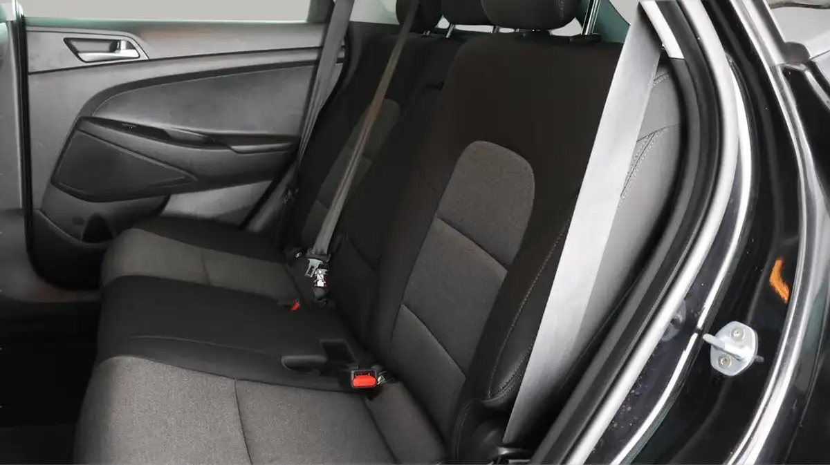 2020-hyundai-tucson-16-gdi-se-nav-big-15