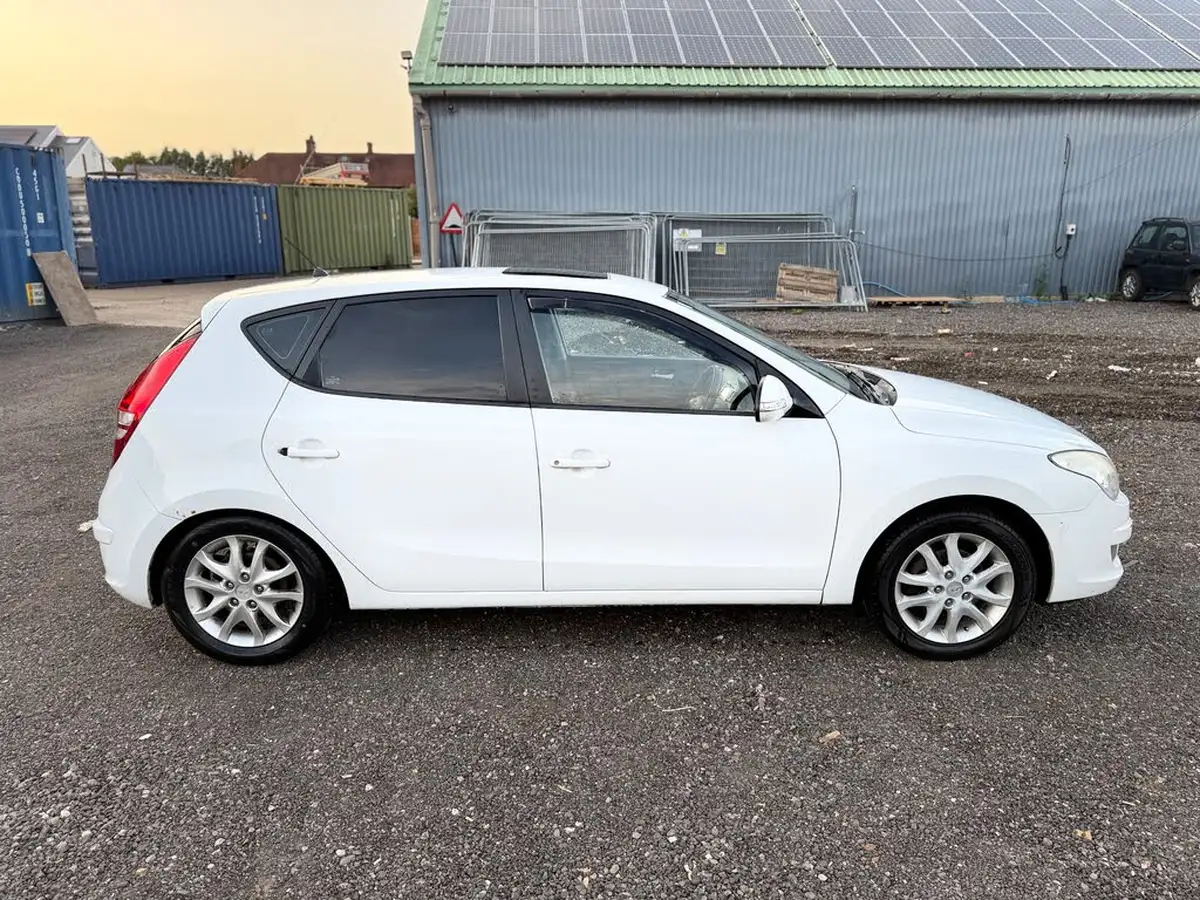 2008-hyundai-i30-14-se-big-10