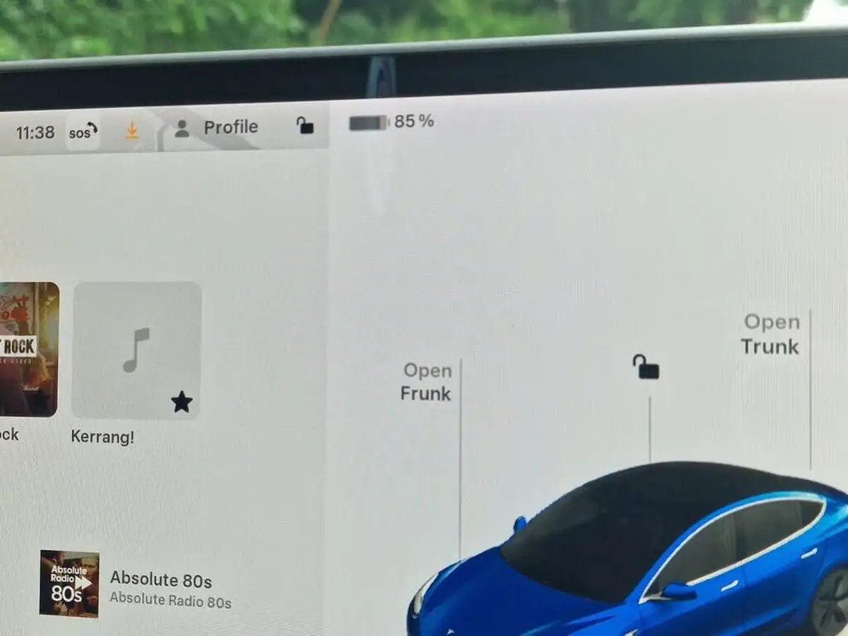 2020-tesla-model-3-e-long-range-big-39