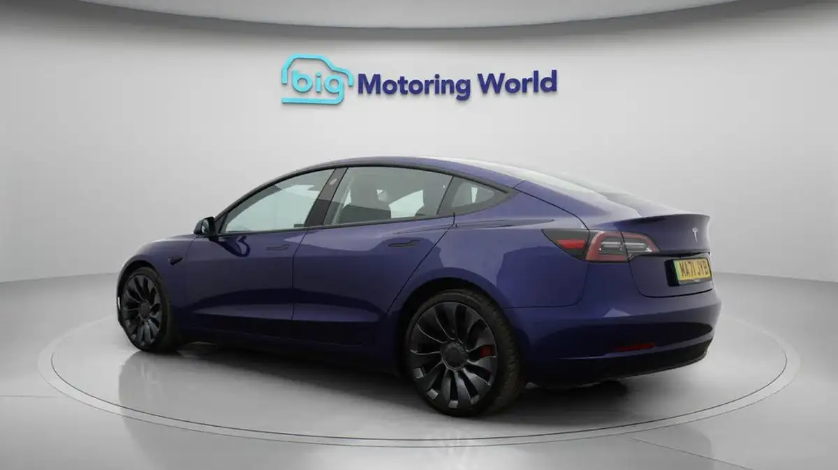 2021-tesla-model-3-e-performance-awd-big-5