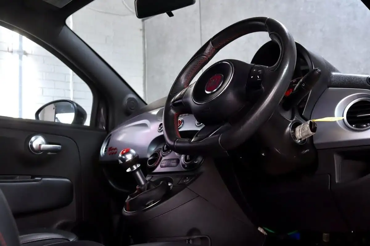 2014-fiat-500-12-s-big-15