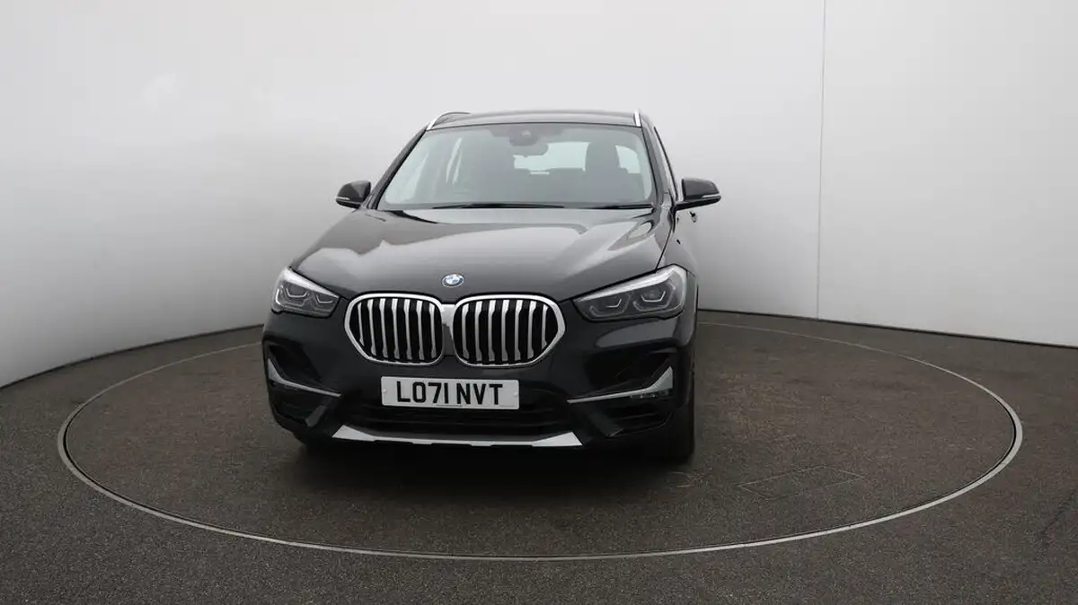 2021-bmw-x1-20-sdrive20i-xline-big-35
