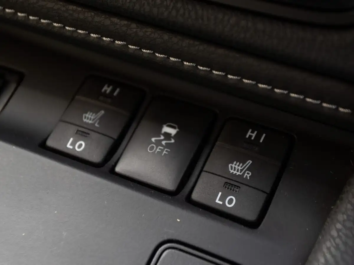 2016-toyota-auris-18-vvt-i-hsd-excel-tss-hatchback-big-31