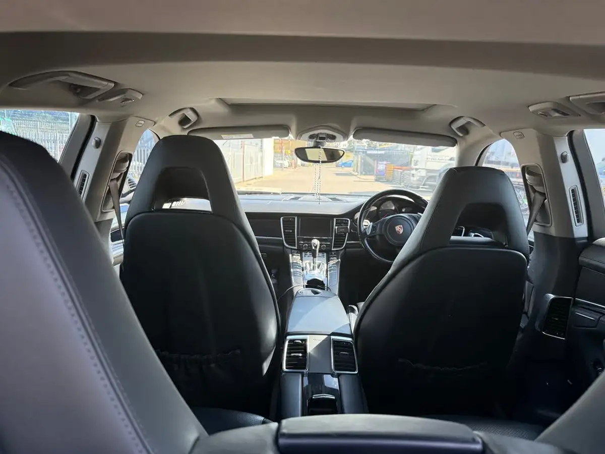2014-porsche-panamera-30td-big-34