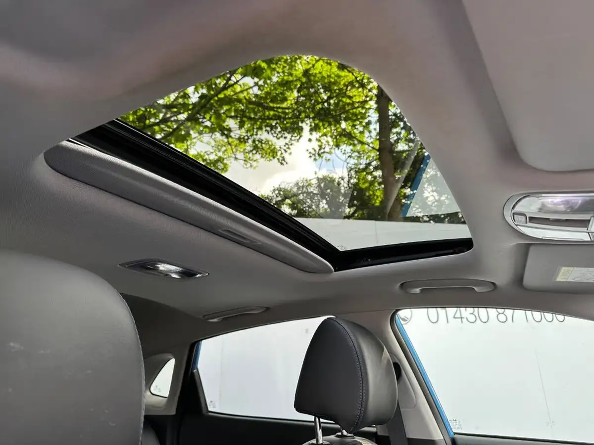 2021-hyundai-kona-e-ultimate-big-14