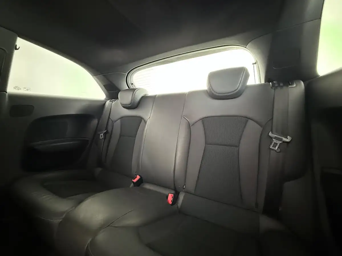 2015-audi-a1-14-s-line-125ps-ss-hatchback-3d-1395cc-big-15