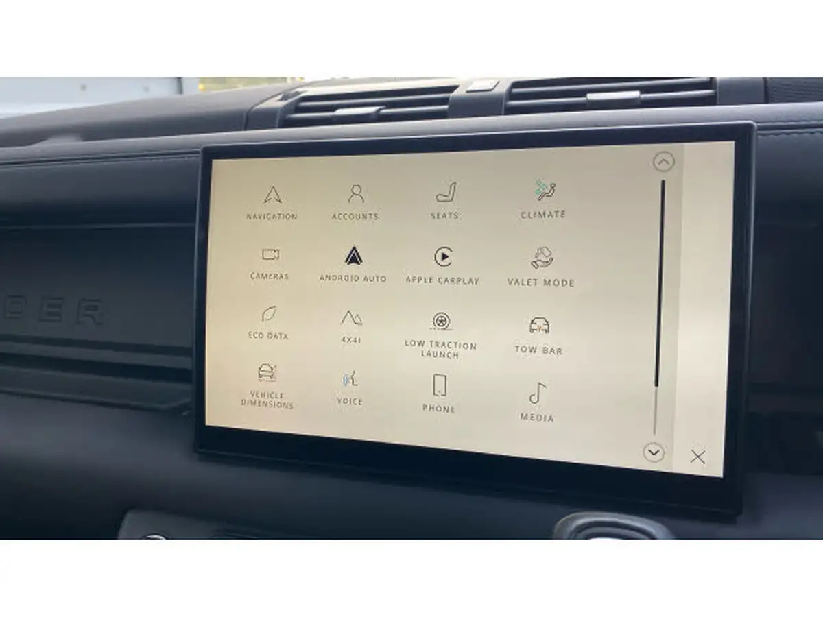 2022-land-rover-90-defender-50-p525-v8-big-43