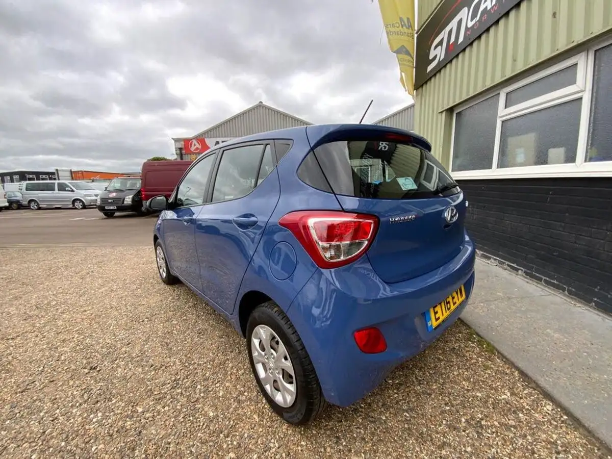 2016-hyundai-i10-12-se-auto-big-14