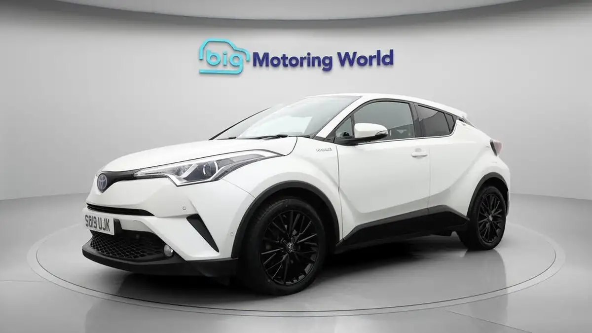 2019-toyota-c-hr-18-vvt-i-excel-big-3