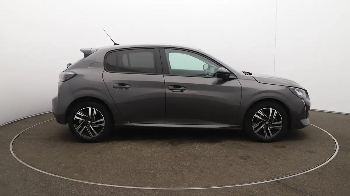 2023-peugeot-208-12-puretech-allure-premium-130ps-eat8-big-36