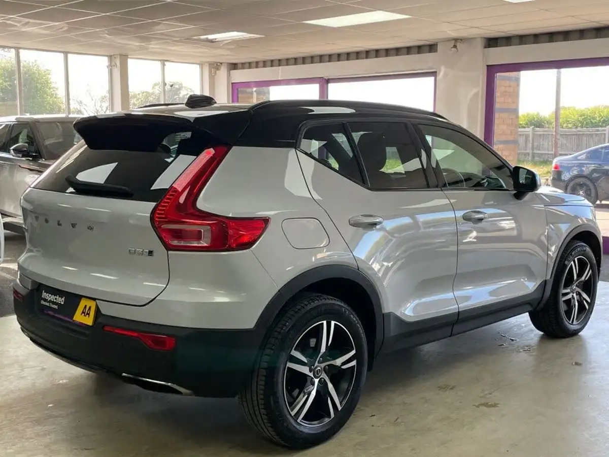 2019-volvo-xc40-20td-d3-r-design-awd-geartronic-big-8
