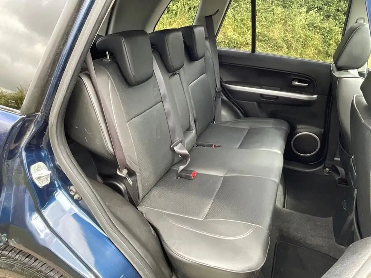 2013-suzuki-grand-vitara-24-sz5-169ps-4x4-big-26
