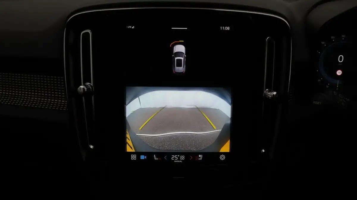 2021-volvo-c40-e-twin-recharge-pro-big-27