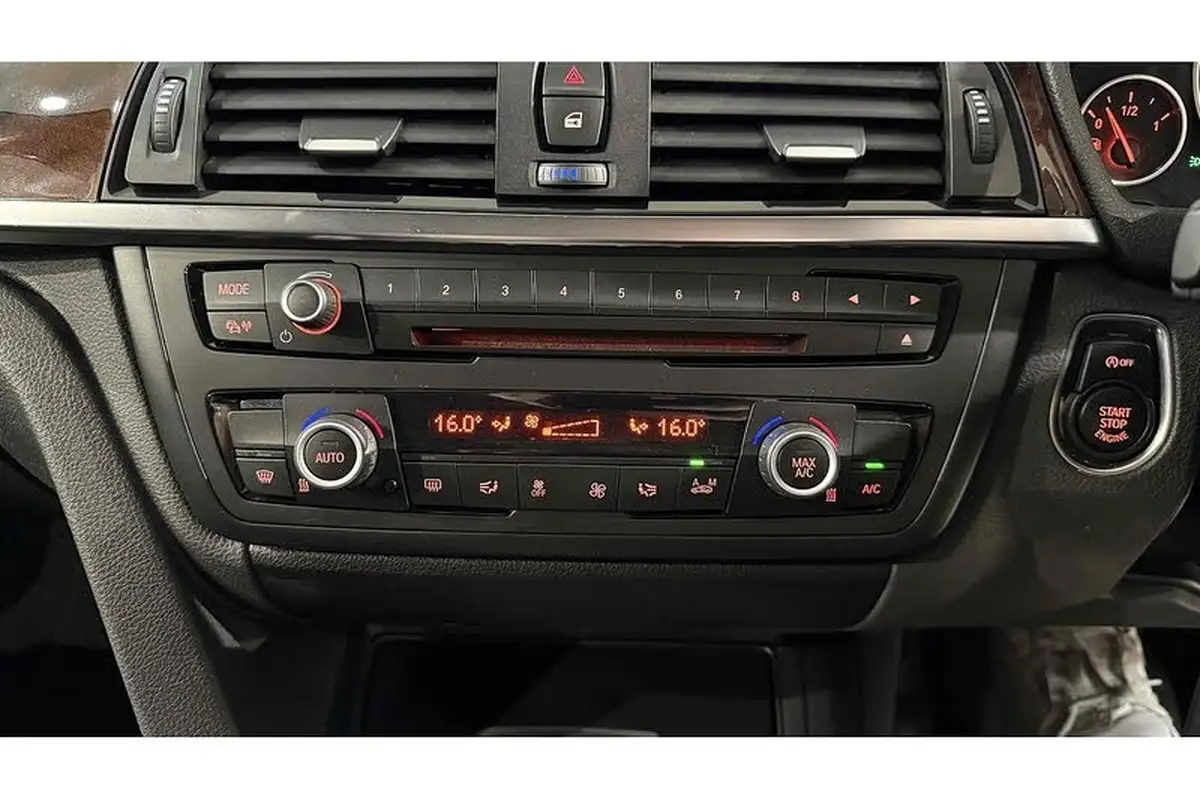 2015-bmw-3-series-20-320i-se-ss-saloon-4d-1997cc-auto-big-28