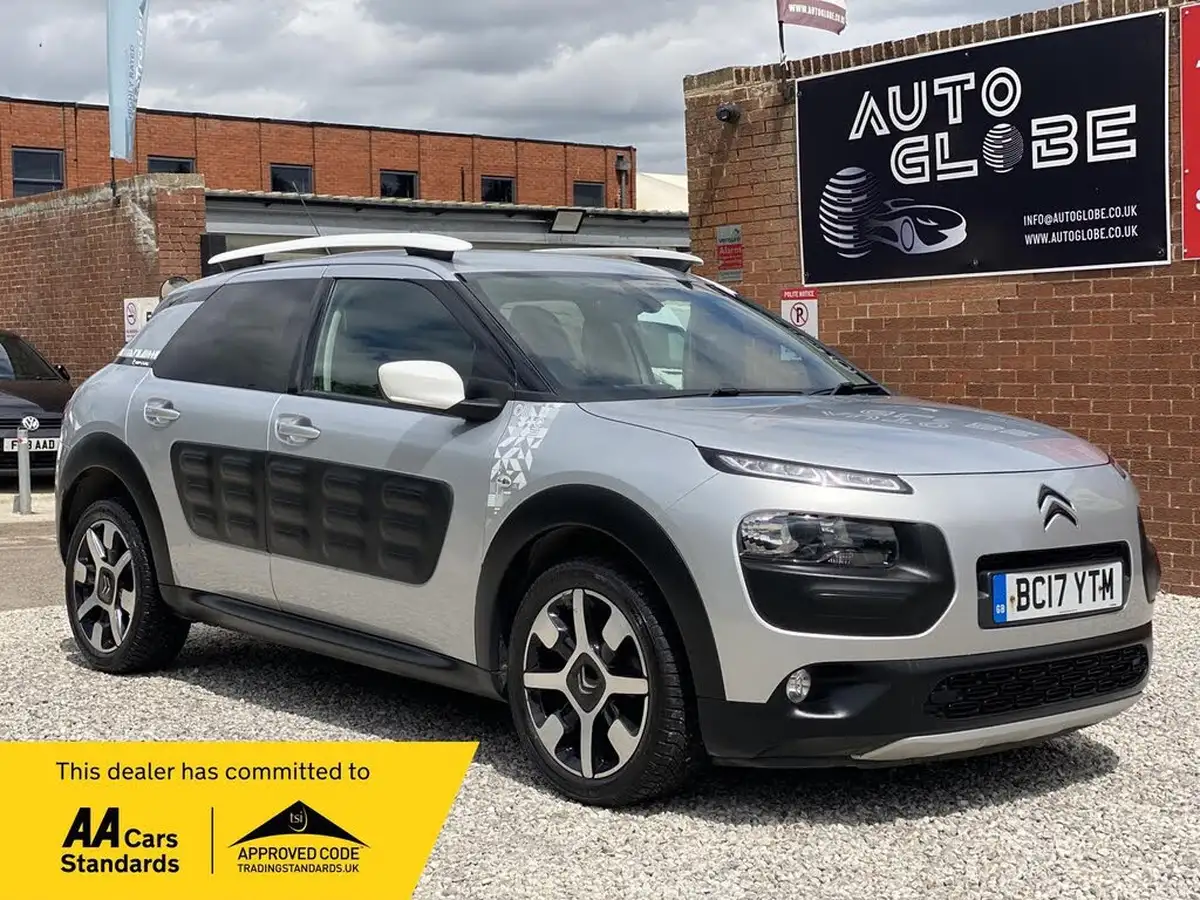 2017-citroen-c4-cactus-12-puretech-rip-curl-big-0