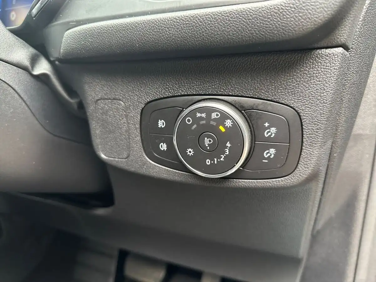 2022-ford-focus-10t-active-vignale-125ps-hybrid-mhev-hatchback-powershift-big-22