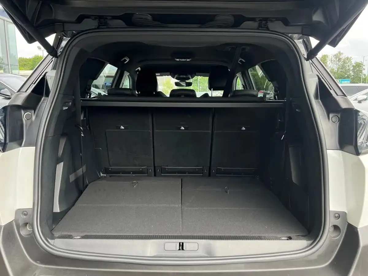 2023-peugeot-5008-suv-12-puretech-gt-130bhp-eat8-big-22