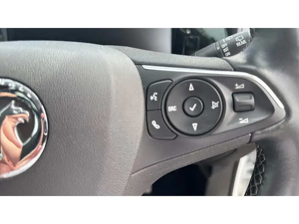 2022-vauxhall-grandland-12-elite-big-36