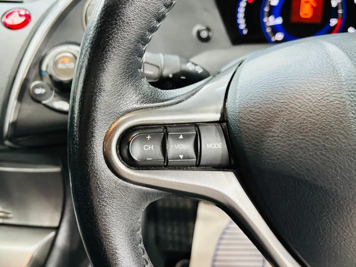 2010-honda-civic-18-se-i-vtec-auto-big-19