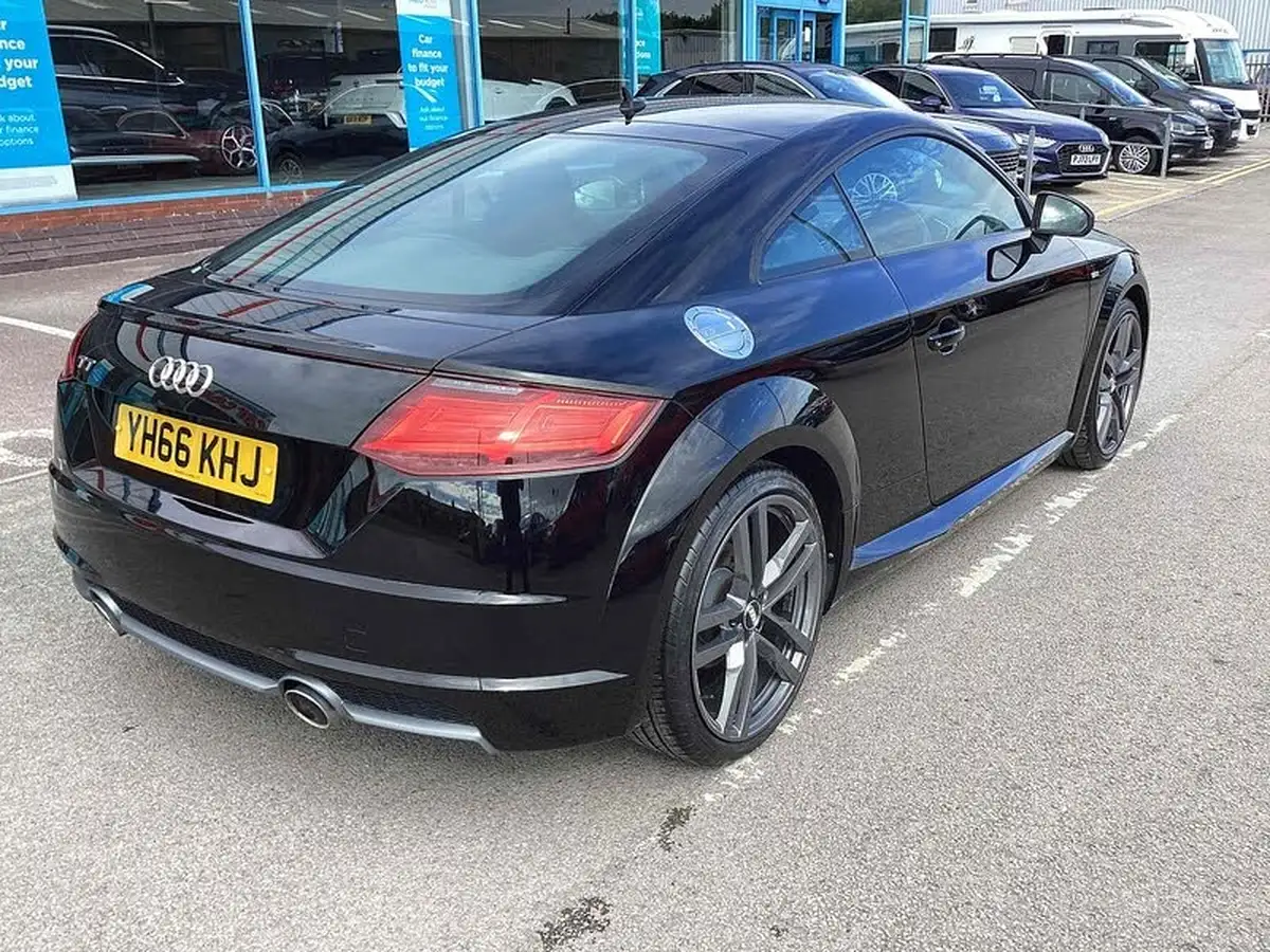 2016-audi-tt-coupe-18-tfsi-s-line-big-4