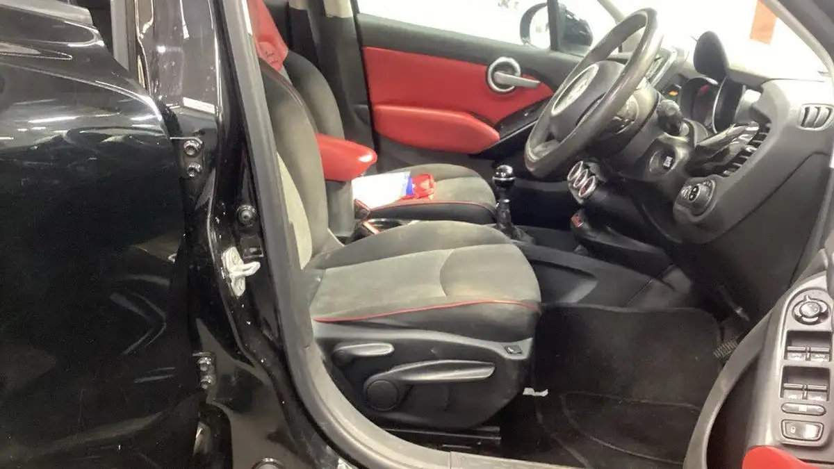 2015-fiat-500x-14-pop-star-opening-edition-big-8