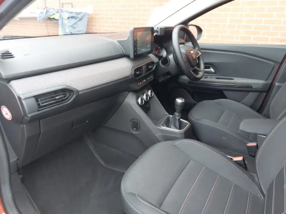 2022-dacia-jogger-10-tce-extreme-se-big-4