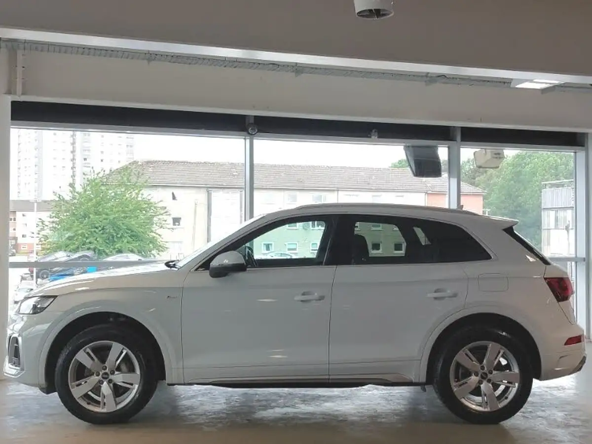 2021-audi-q5-20-50-tfsi-e-s-line-station-wagon-big-3