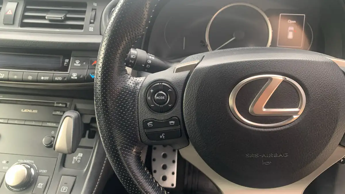 2018-lexus-ct-200h-18-covenience-pack-f-sport-leather-big-22