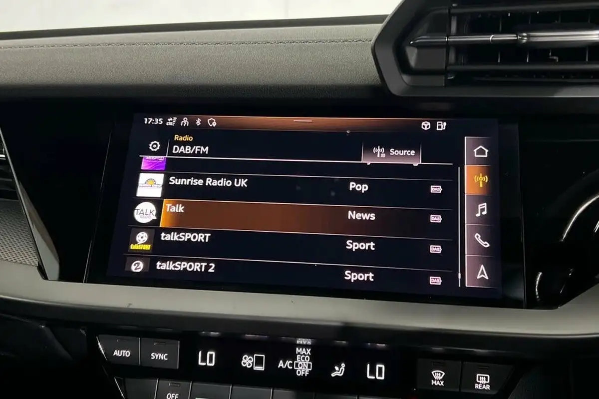 2022-audi-a3-14-40-tfsi-e-s-line-big-29