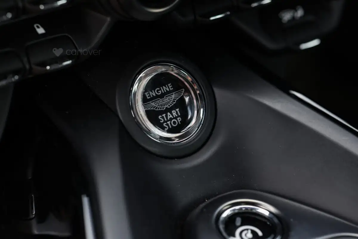 2021-aston-martin-vantage-40-v8-vantage-coupe-big-67