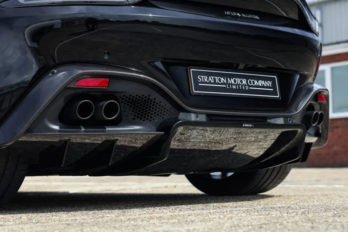 2021-aston-martin-vantage-40-v8-vantage-coupe-big-19